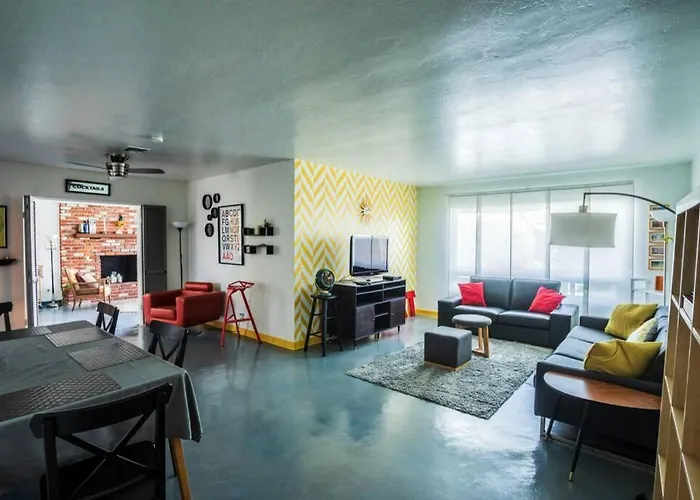 The Downtown Vintage Gem