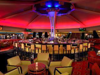 Essential By Stratosphere Hotel 3*