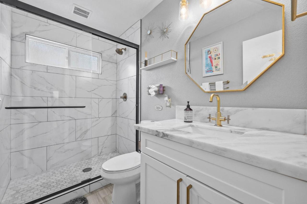 4bdrm 2 Bath Pool Close To Strip Conventions