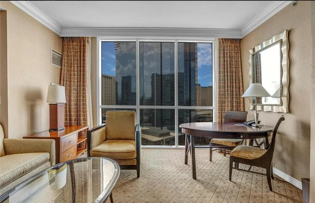 Apartahotel Signature Mgm With Strip And Sphere View