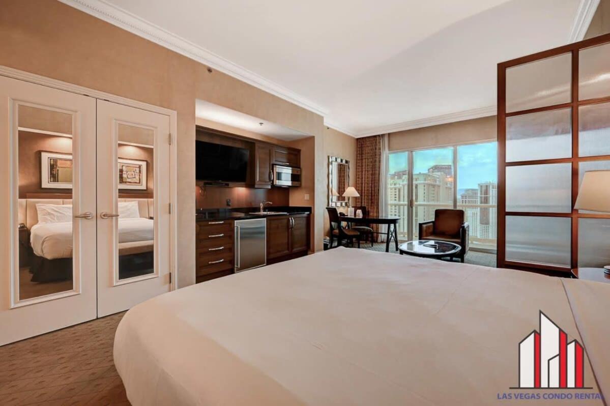 Mgm Signature-29-617 F1 Track & Strip View Balcony * Las Vegas