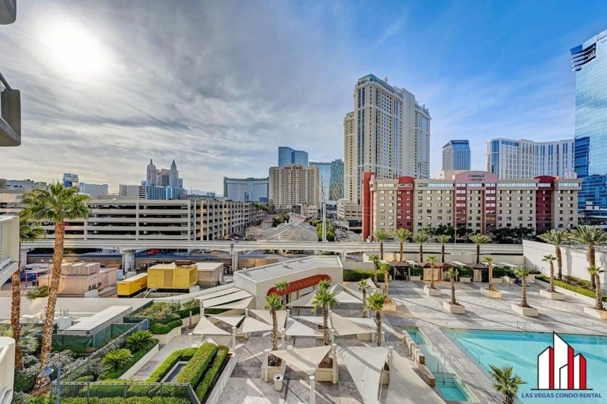 Mgm Signature-04-705 Strip View Balcony Сasa de vacaciones *
