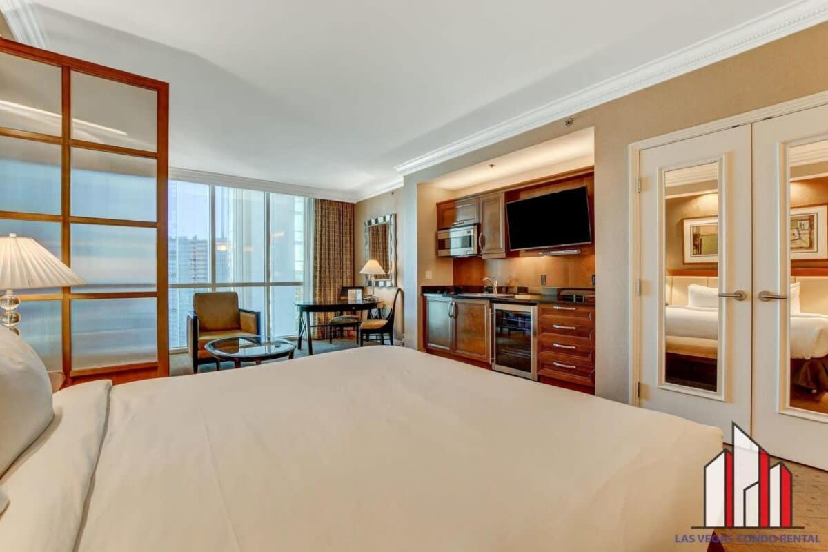 Сasa de vacaciones Mgm Signature-23-719 Strip View Jacuzzi