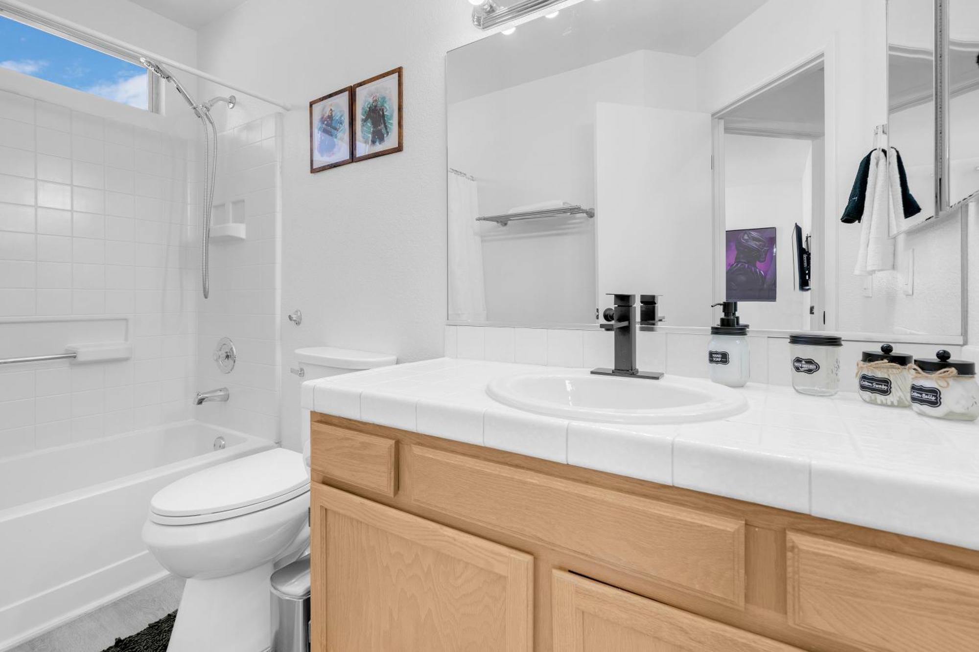 8br 5ba Superhero Retreat-king Beds, Bbq, Hammock, Firepit, Minigolf, Workspace Las Vegas