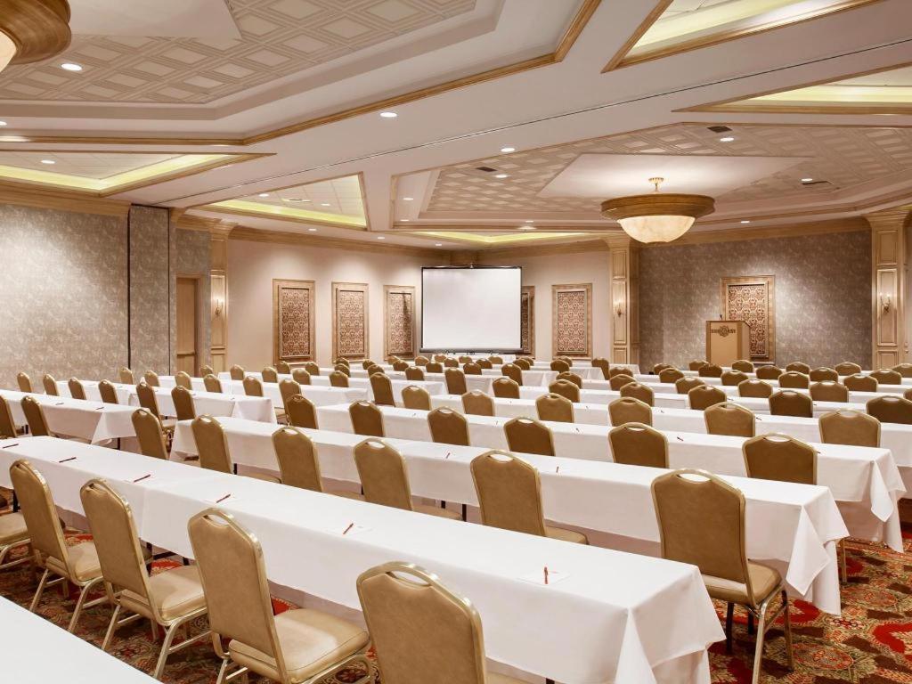 Resort Suncoast Y Casino 4*
