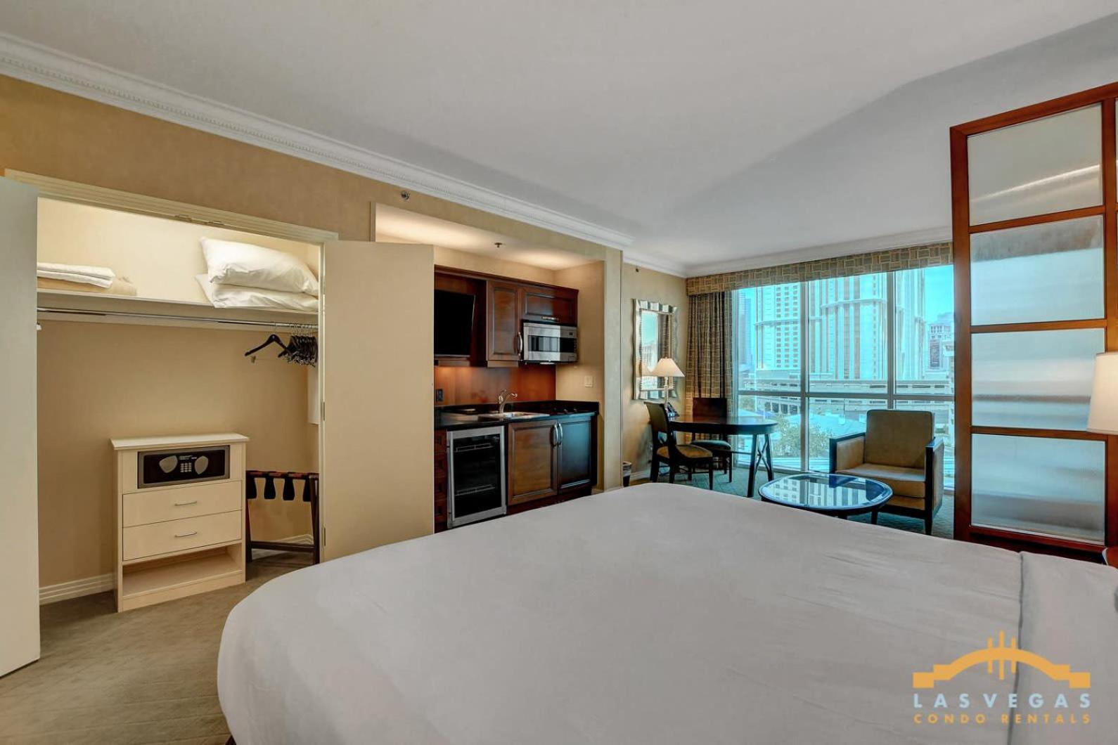 Mgm Signature-04-611 Strip View Jacuzzi Сasa de vacaciones *