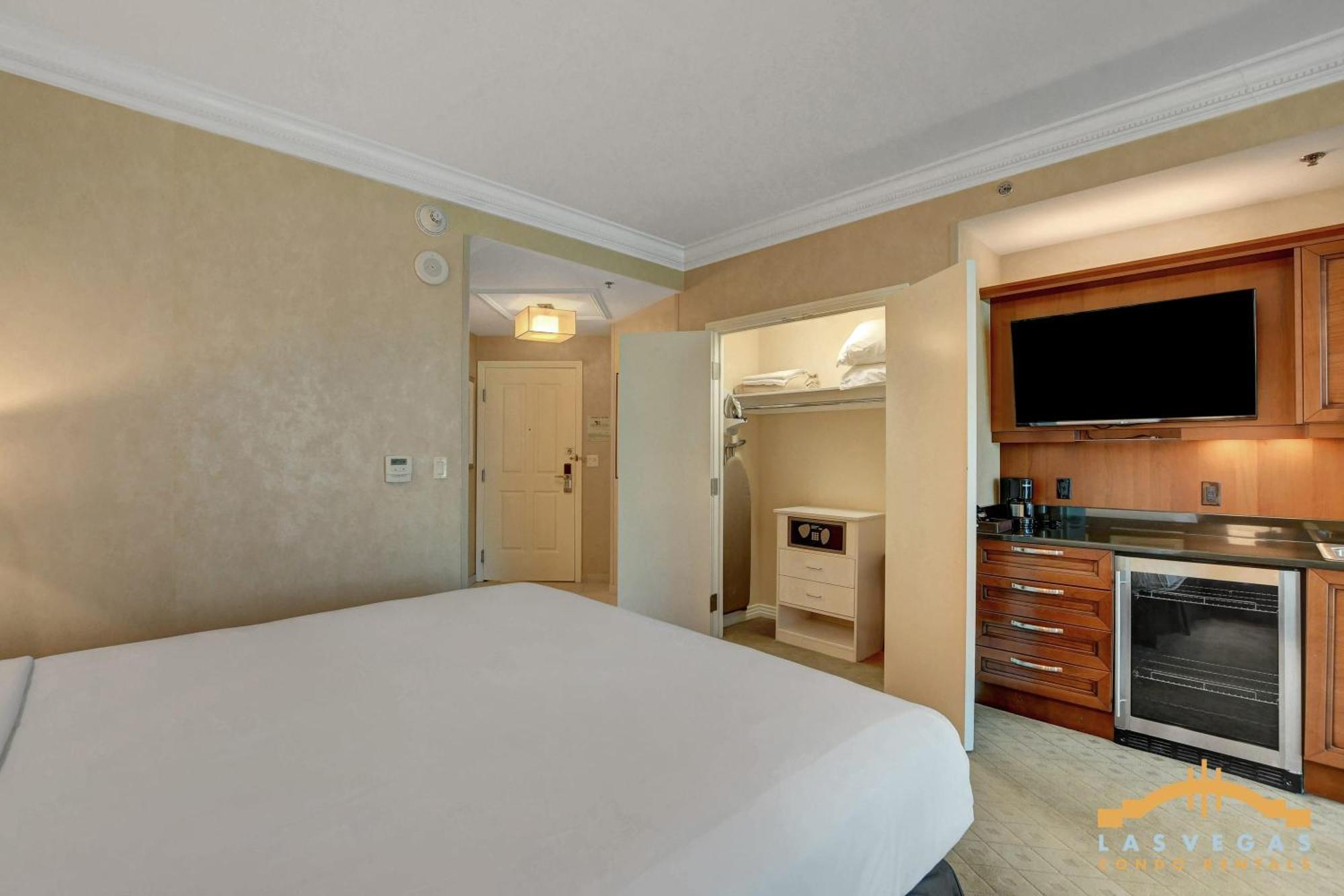 Mgm Signature-04-611 Strip View Jacuzzi Сasa de vacaciones *