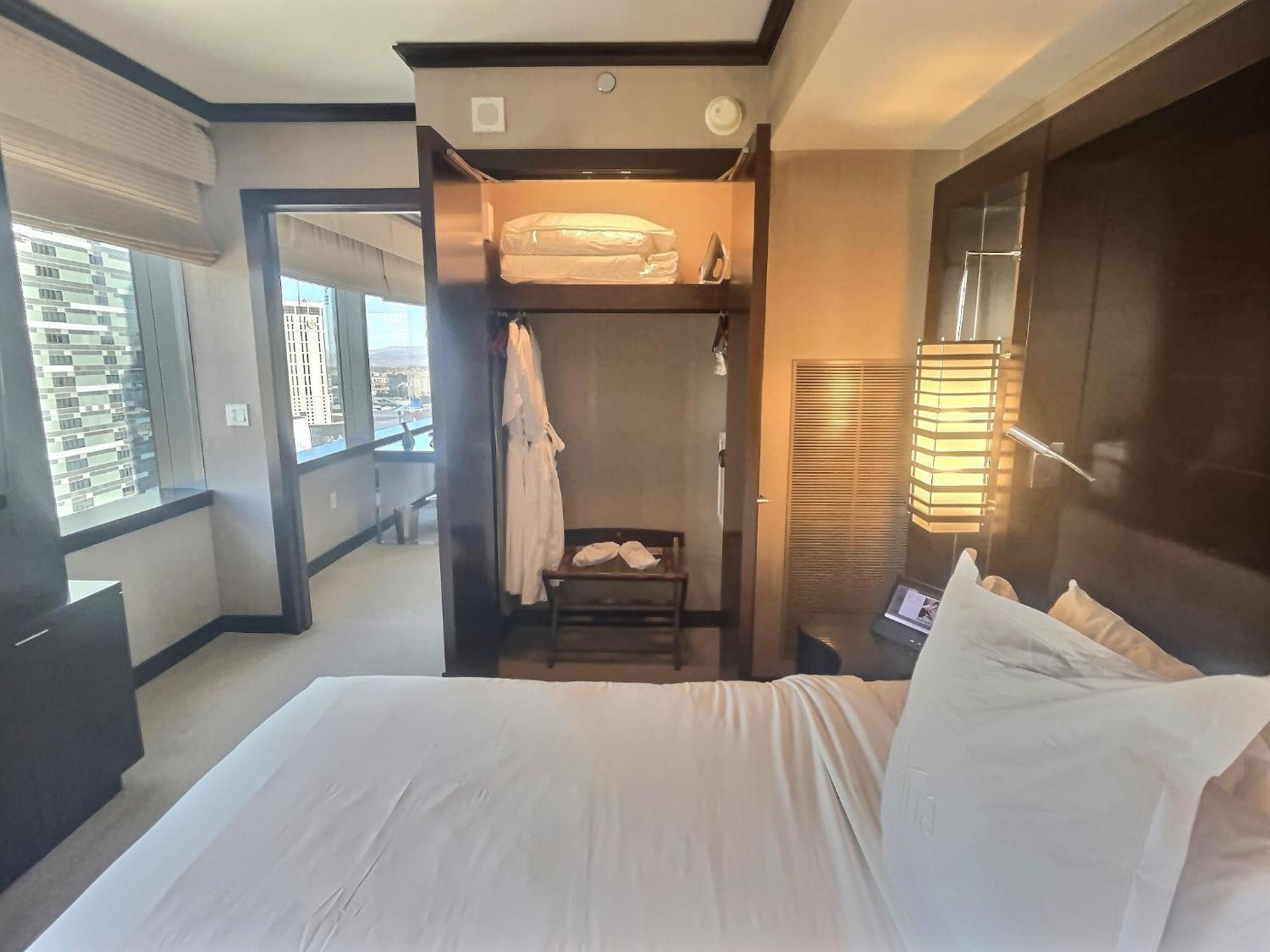 Jet Luxury At The Vdara Apartahotel Las Vegas