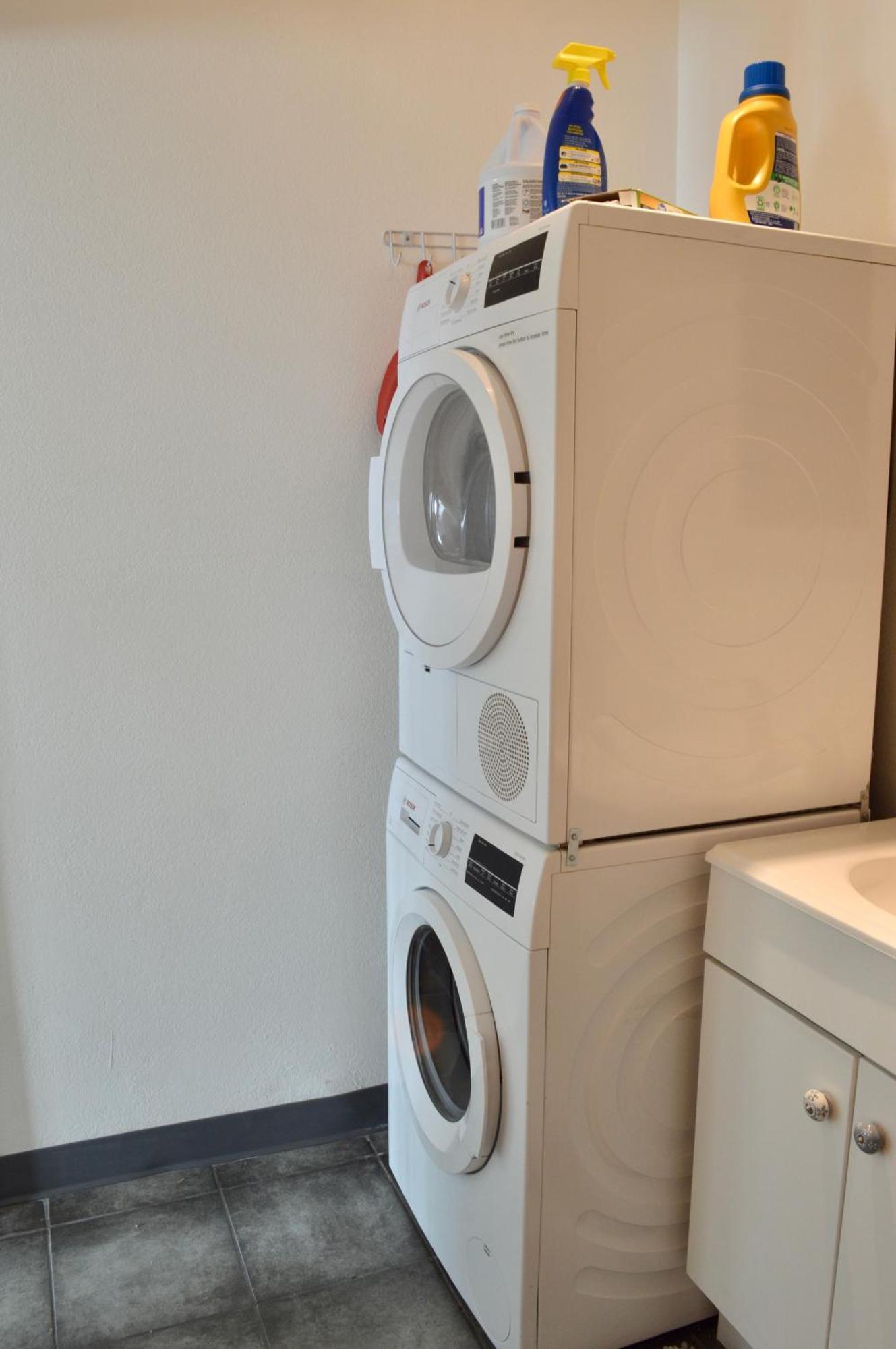 Jeffreys Reno 1 Bdrm Apartamento *