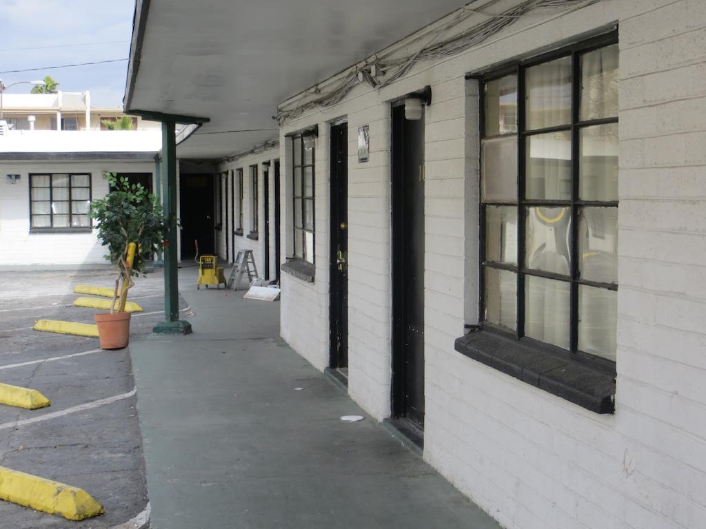 Motel Economy