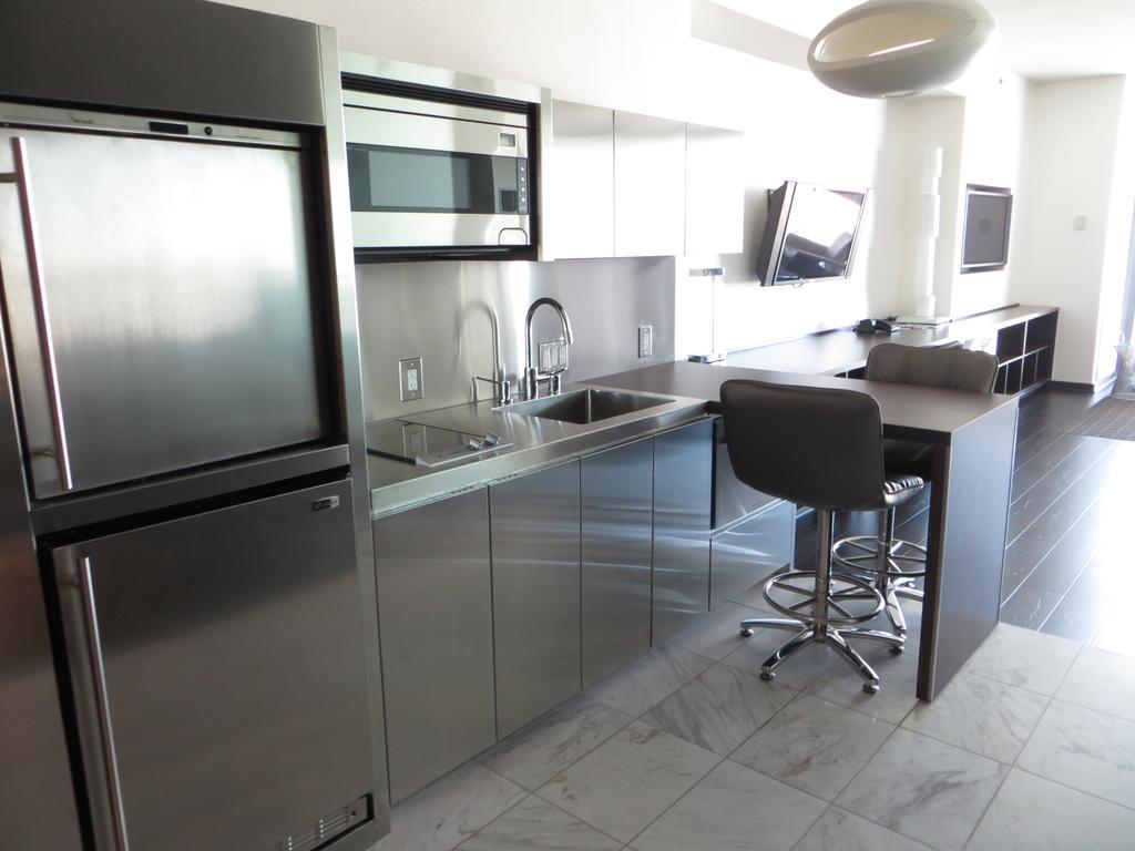 Palms Place With Balcony & Strip View Las Vegas