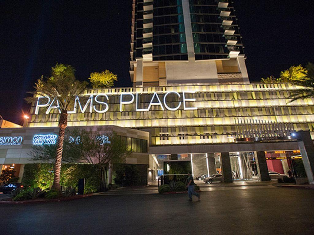 Apartahotel Palms Place With Balcony & Strip View