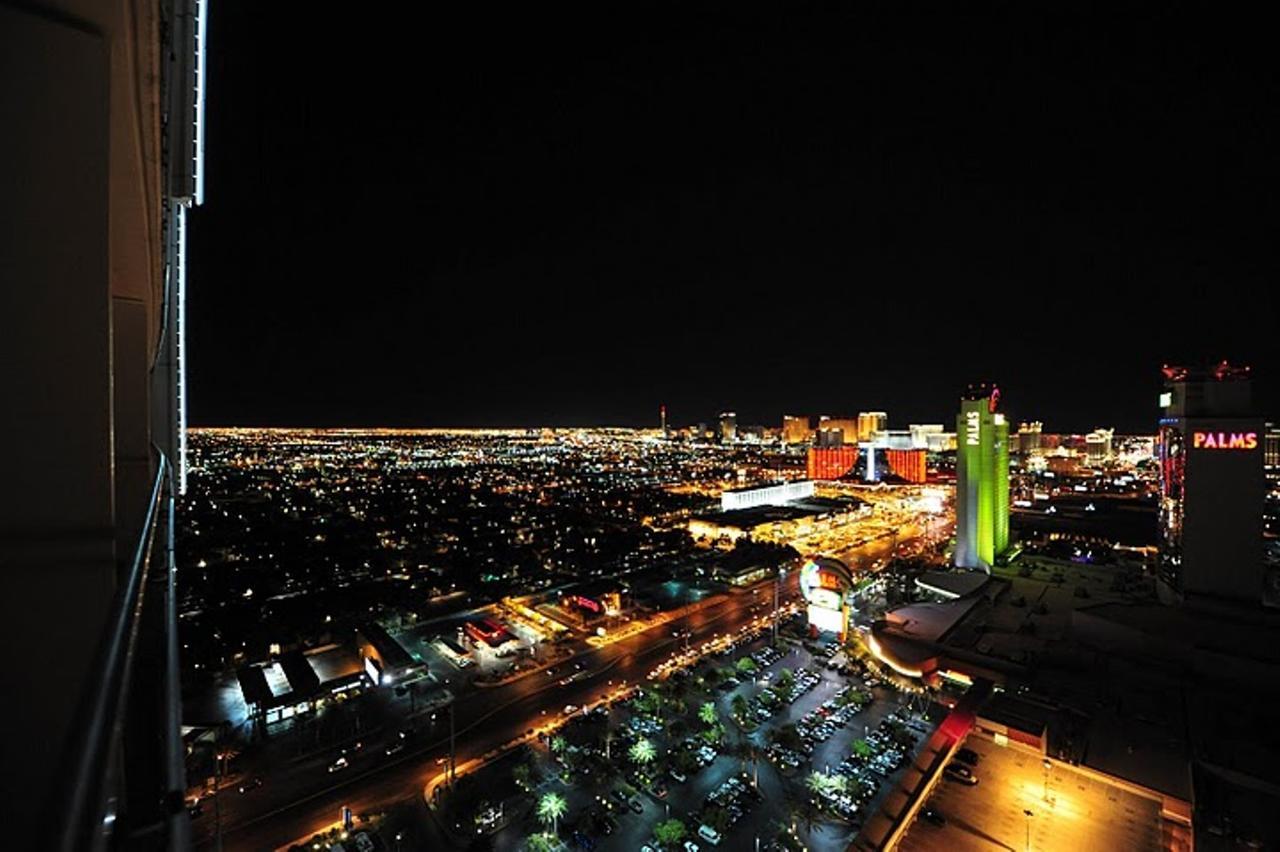 Apartahotel Palms Place With Balcony & Strip View *