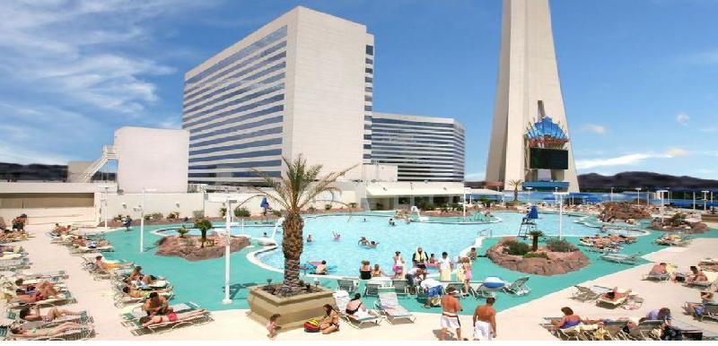Hotel Essential By Stratosphere 3*