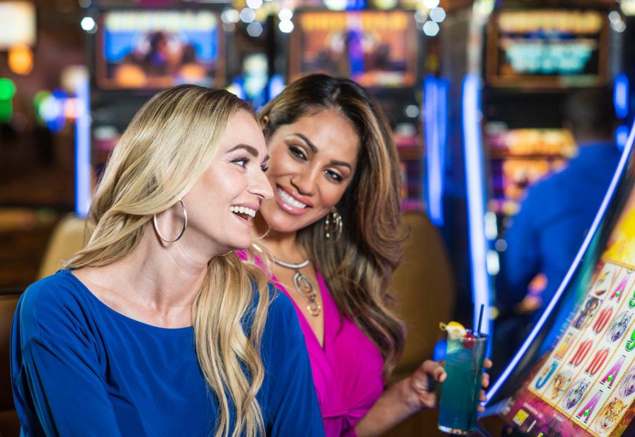 Suncoast Y Casino 4*