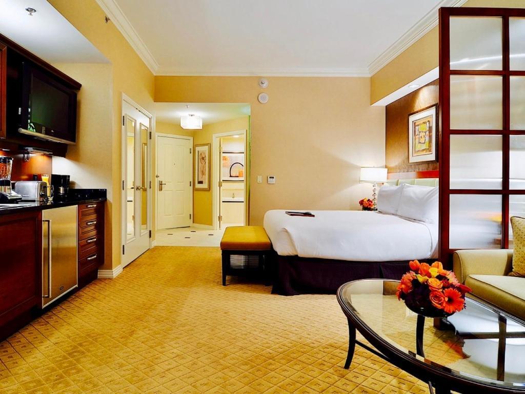 Abz Signature Apartahotel 4*
