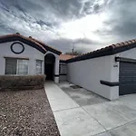 Vintage Residence Whit 3 Bedroom And Billard Table