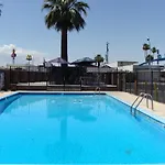 Desert Hills Motel