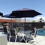 Desert Hills Motel