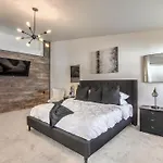Cozy Desert Retreat - Pool, Spa, Views