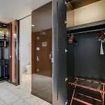 Luxury Strip View Studio- Palms Place