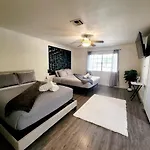 Treasure Bay-3Br Pool & Hot Tub Oasis Near T Strip