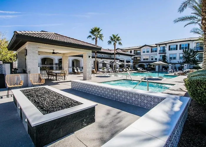 Beautiful Townhome With Garage In Las Vegas