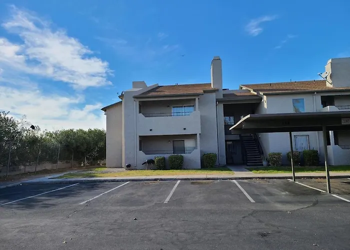 2Bed 1 Bath Condo Near Nellis Afb & The Strip