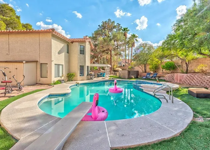 Treasure Bay-3Br Pool & Hot Tub Oasis Near T Strip