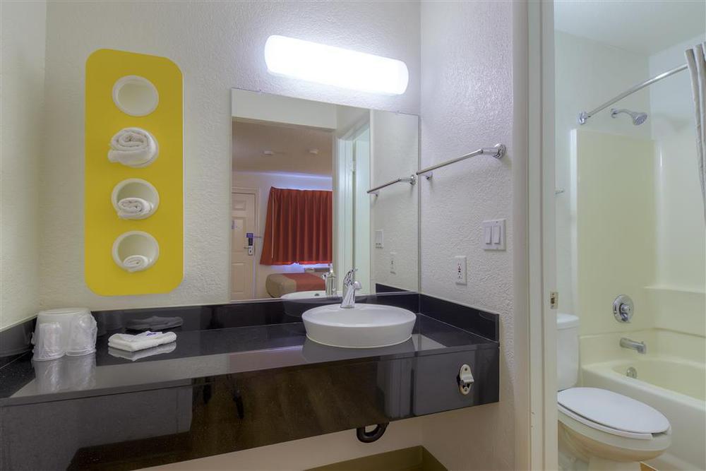 Motel 6-Las Vegas, NV - Tropicana Hotel Las Vegas