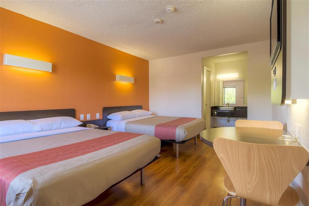 Motel 6-Las Vegas, NV - Tropicana 2* Las Vegas