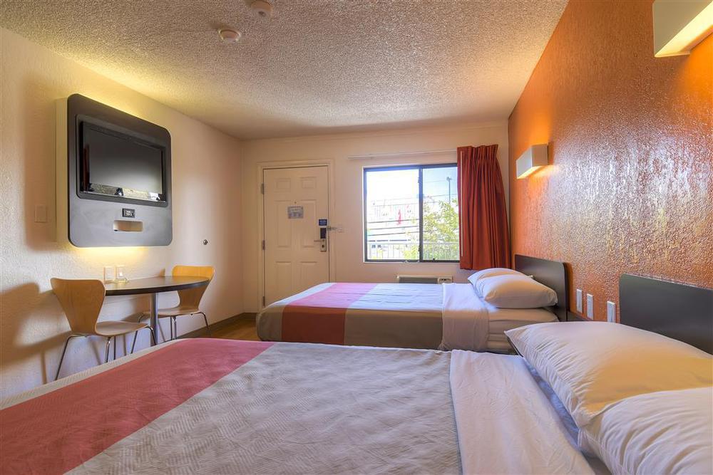 Hotel Motel 6-Las Vegas, NV - Tropicana