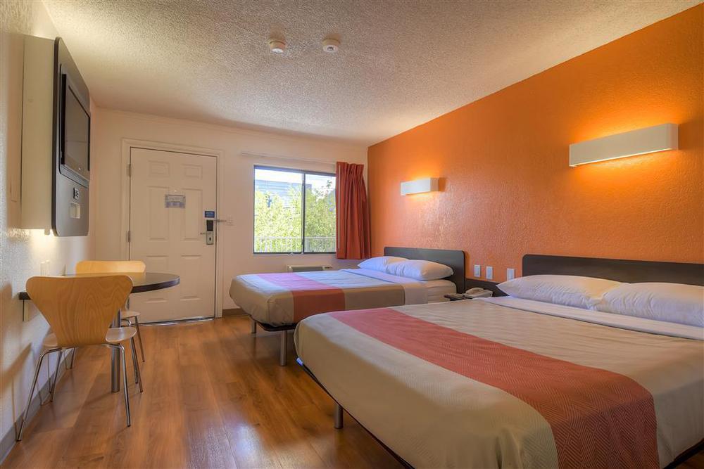 Motel 6-Las Vegas, NV - Tropicana Hotel Las Vegas