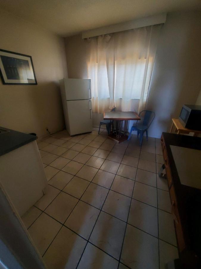 Desert Hills Motel 2*