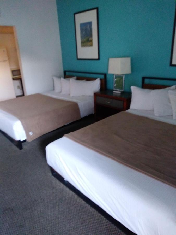 Motel Desert Hills 2*