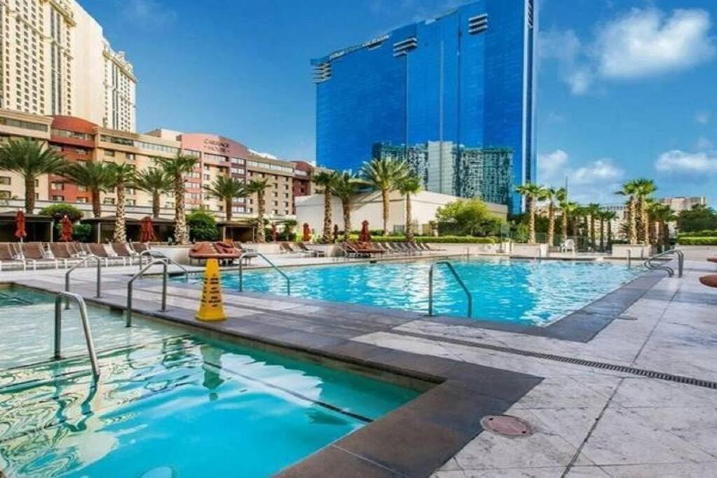 Apartamento Signature Suites By Voyargo - 1Br Suites W Balcony *