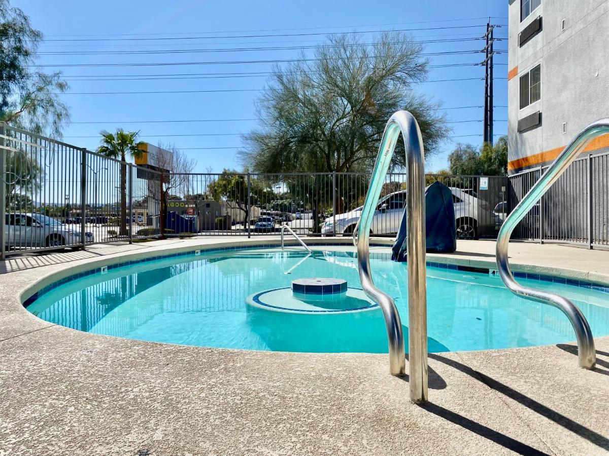 Siegel Select Flamingo Motel 2*