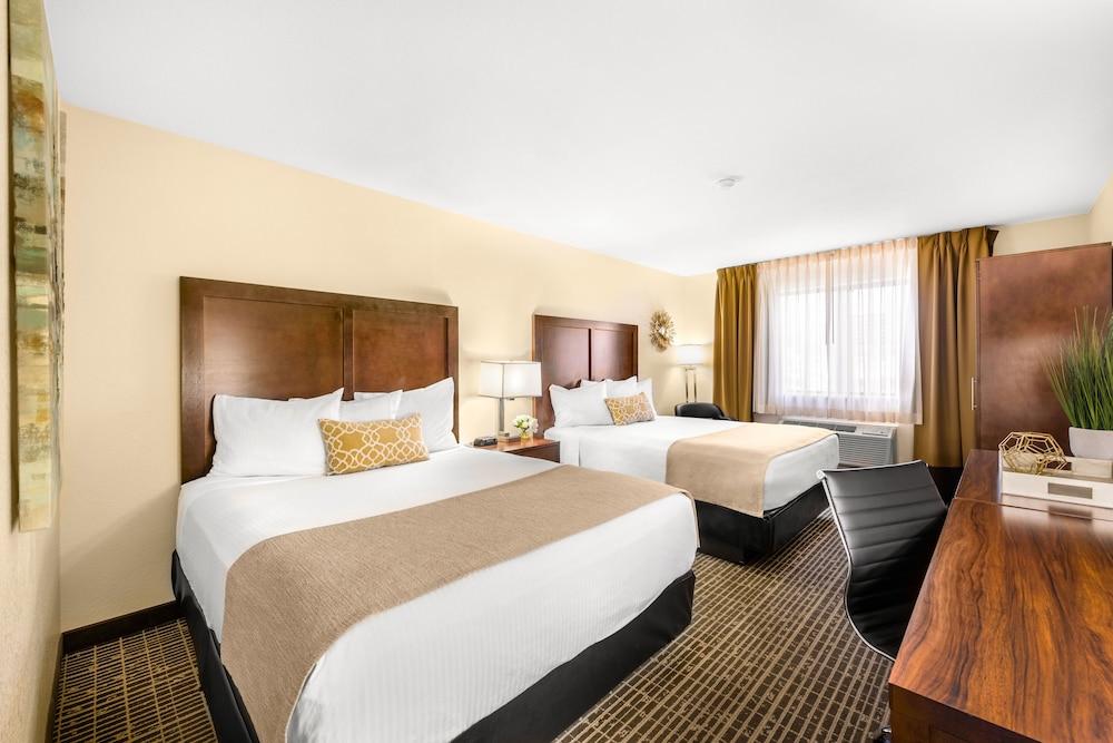 Ellis Island Casino & Brewery Hotel