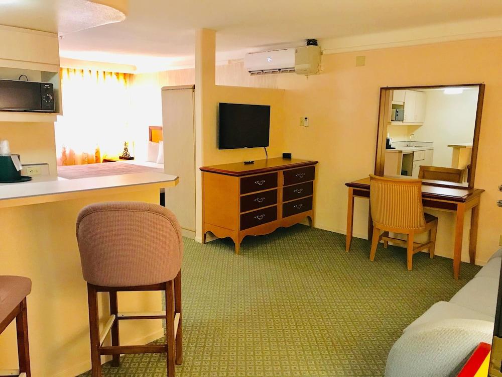Ramada Vegas 3*