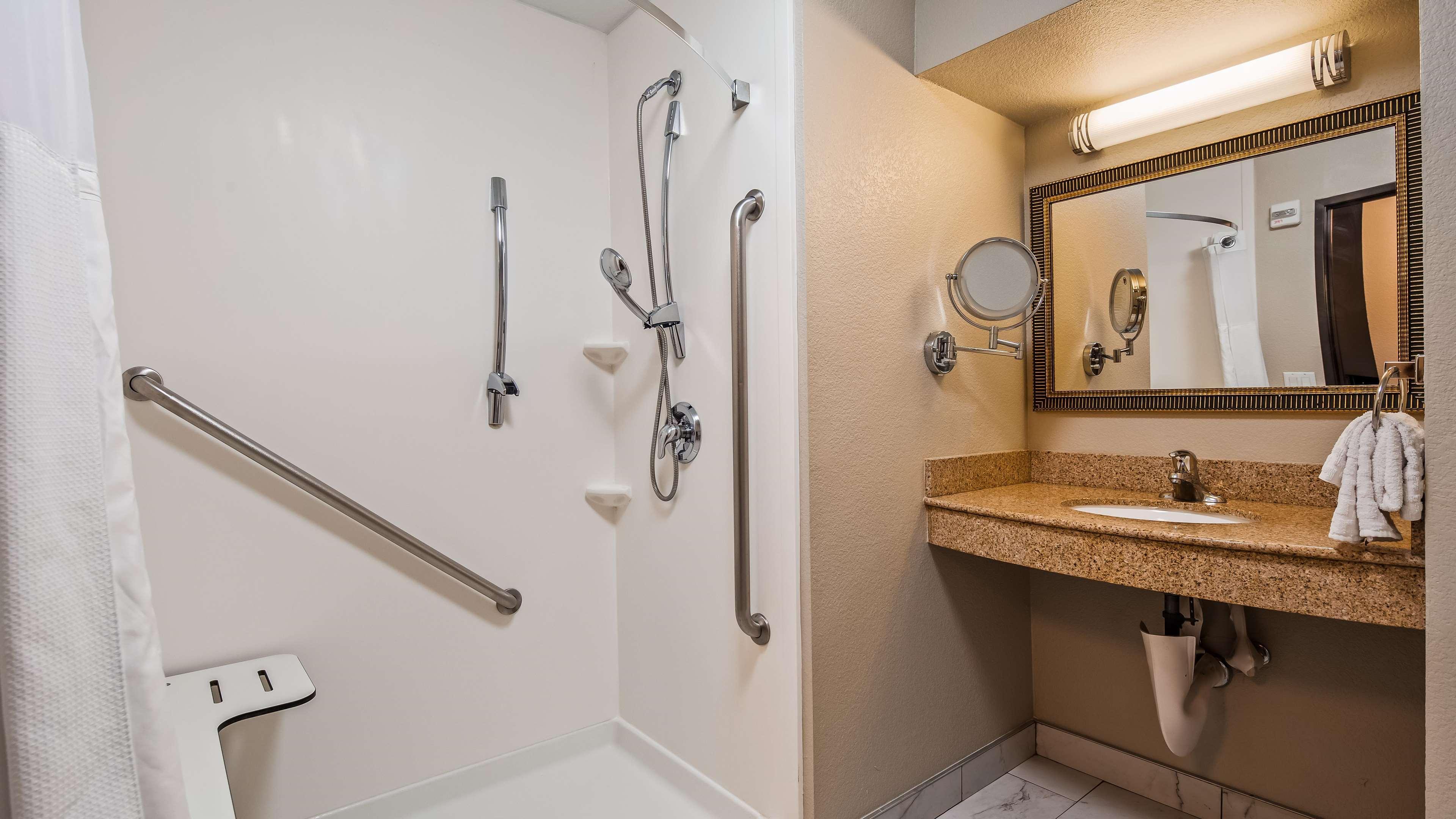 Western Henderson 3*