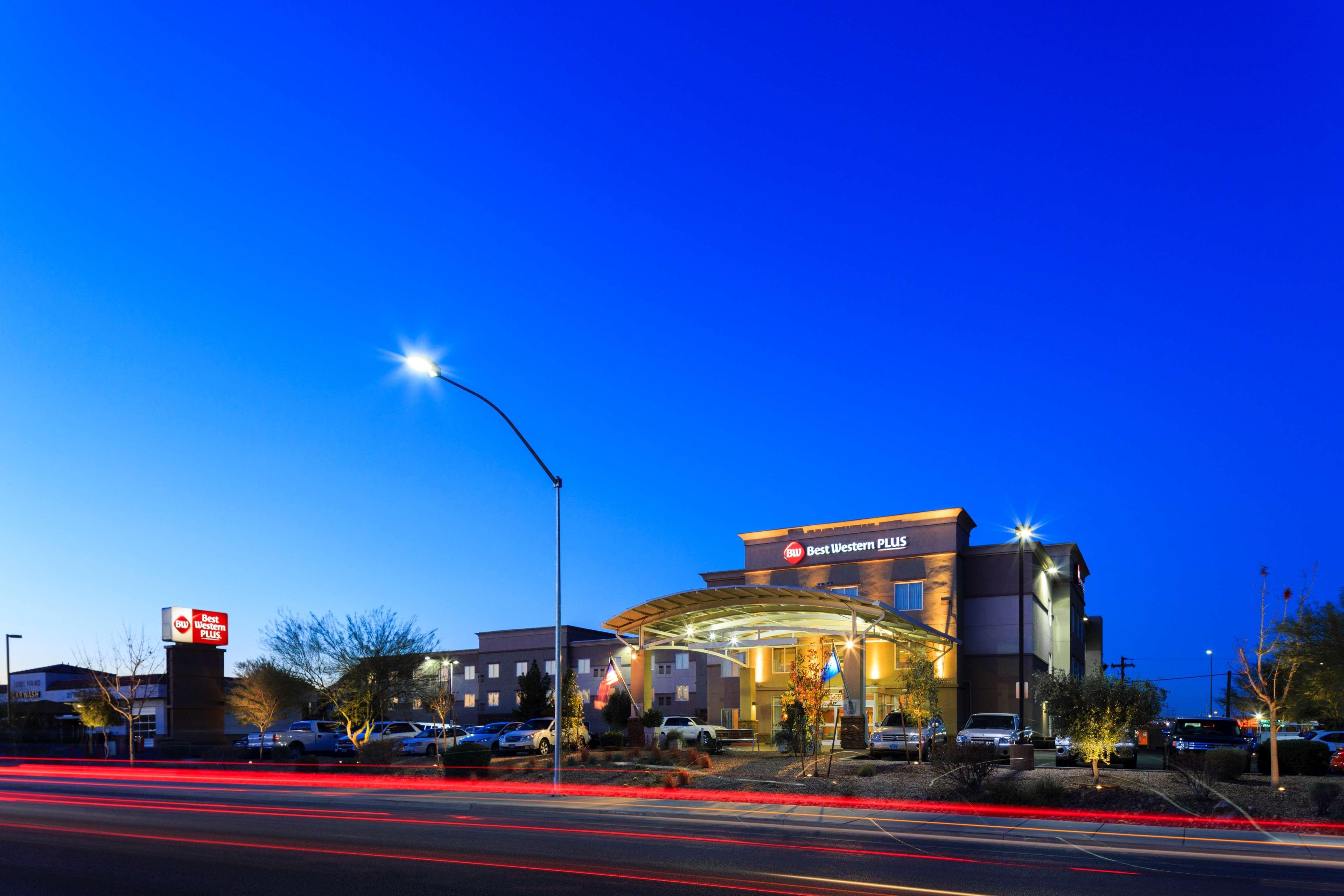 Western Henderson Hotel 3*