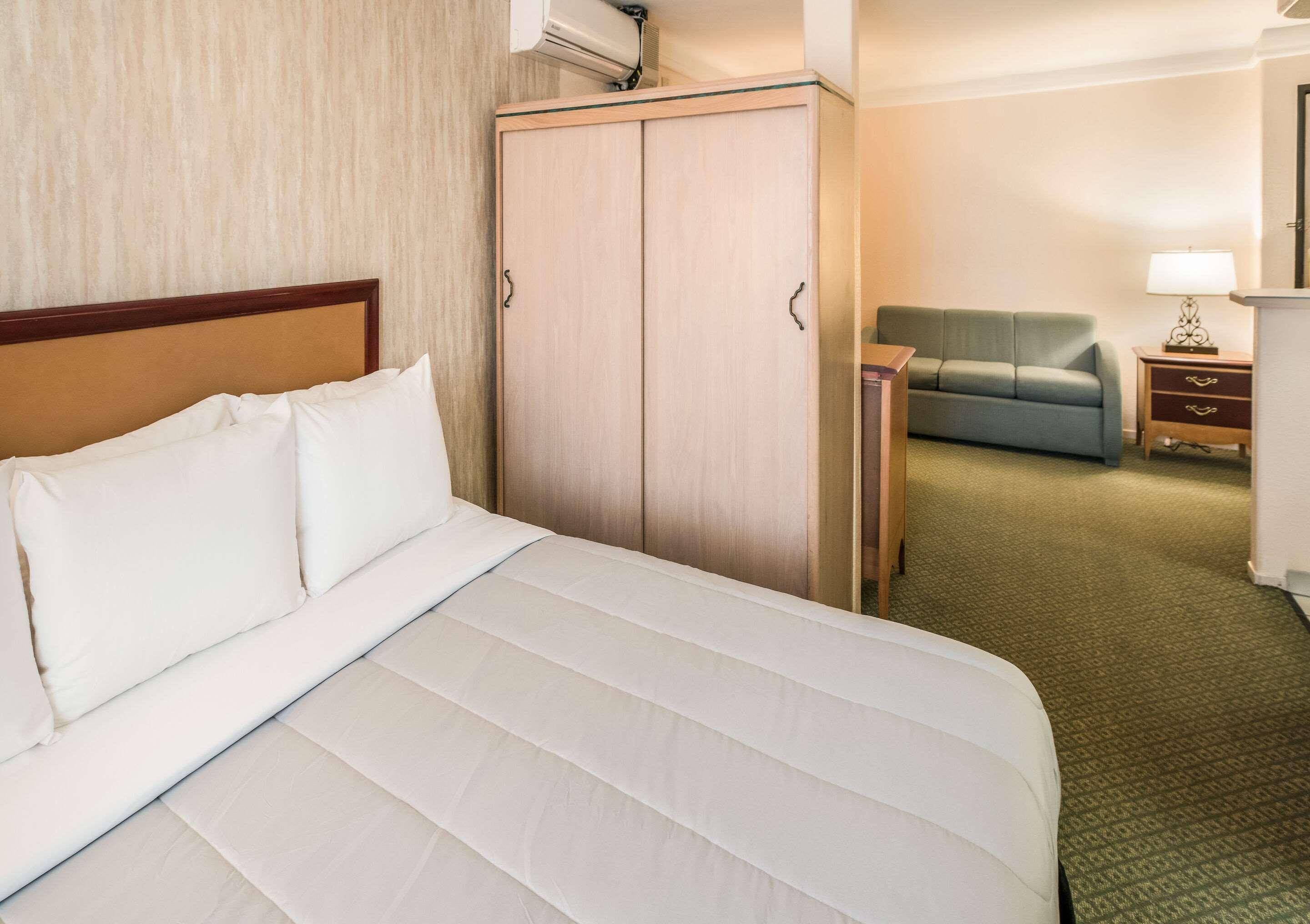 Ramada Vegas 3*