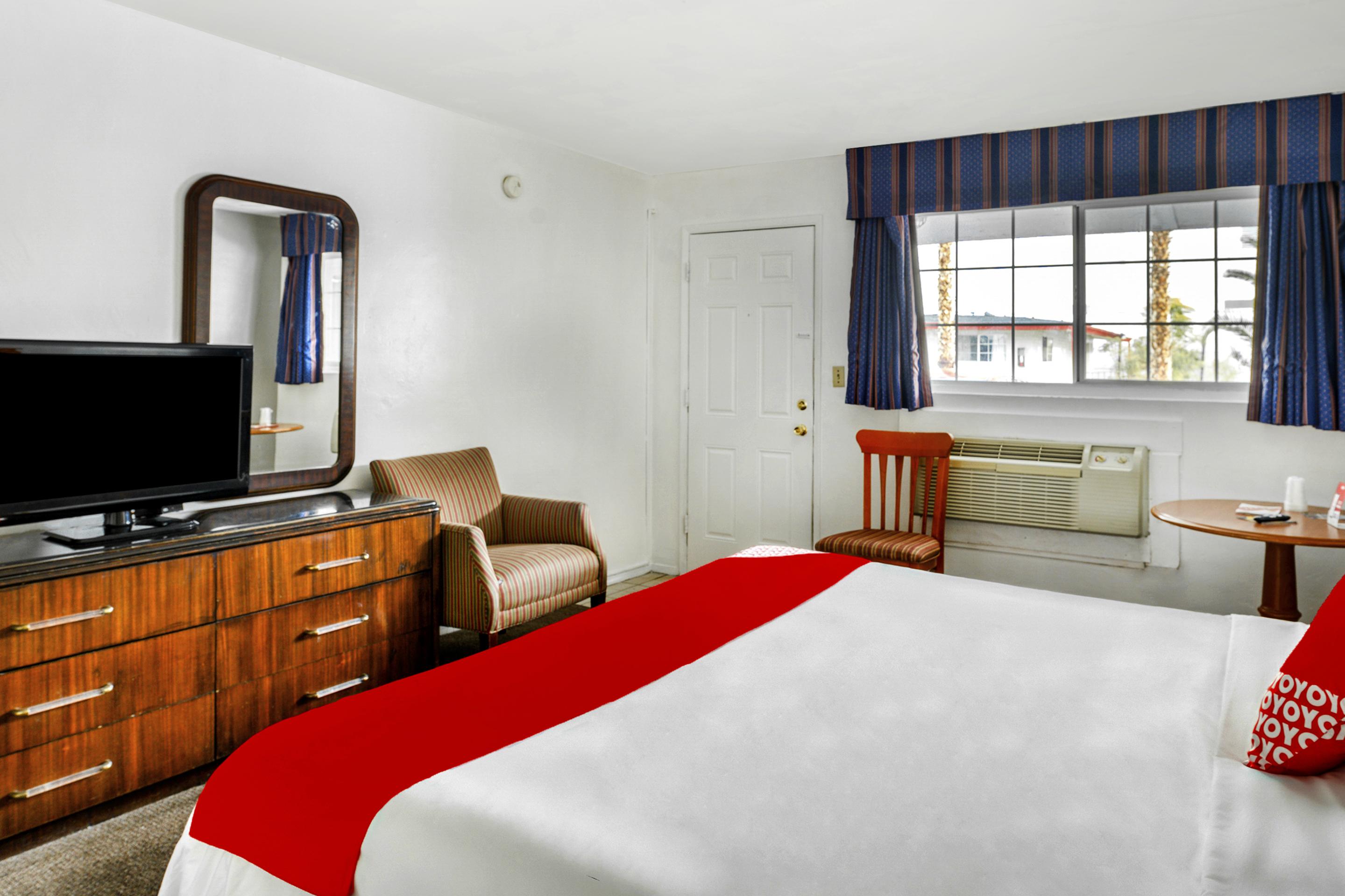 Oyo Gateway Vegas North Strip/fremont St. Area Hotel 2*