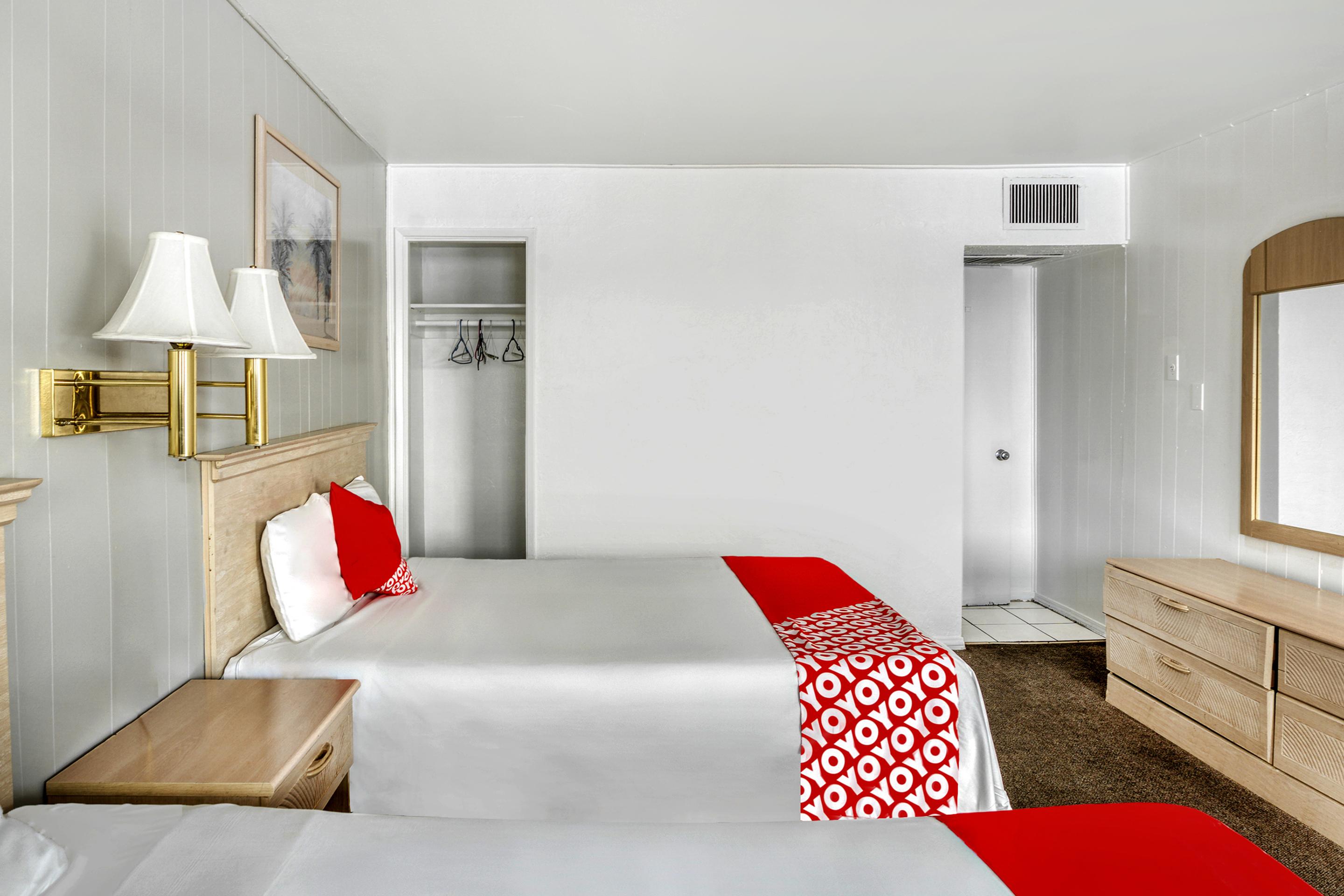 Oyo Gateway Vegas North Strip/fremont St. Area Hotel Las Vegas