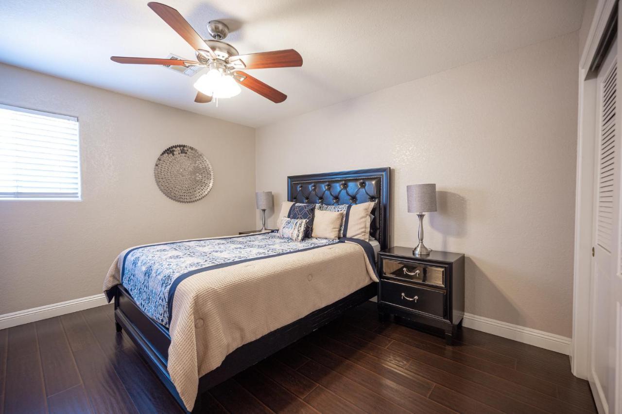 Сasa de vacaciones Luxury Near Strip And Airport. Las Vegas