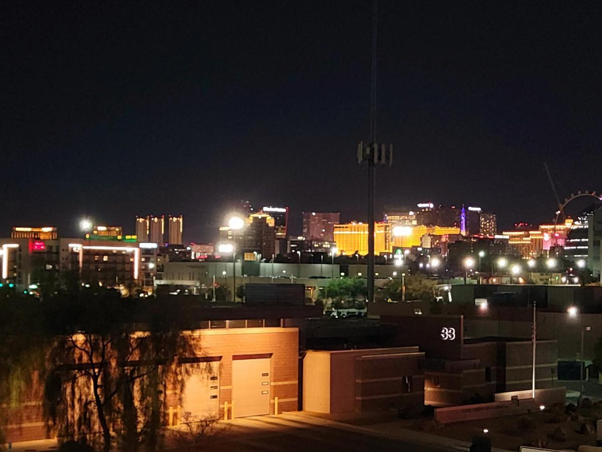 Strip View Near Convention Center * Las Vegas
