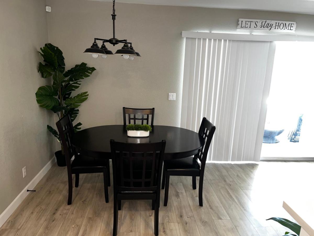 Su Casa Es Mi Casa Сasa de vacaciones Las Vegas
