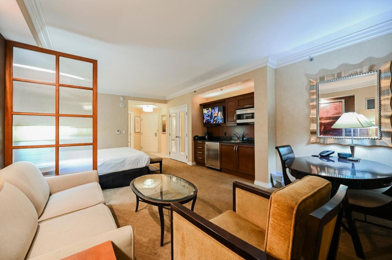 Mgm Signature Towers, Balcony Suite, Strip View - No Fees! Apartahotel