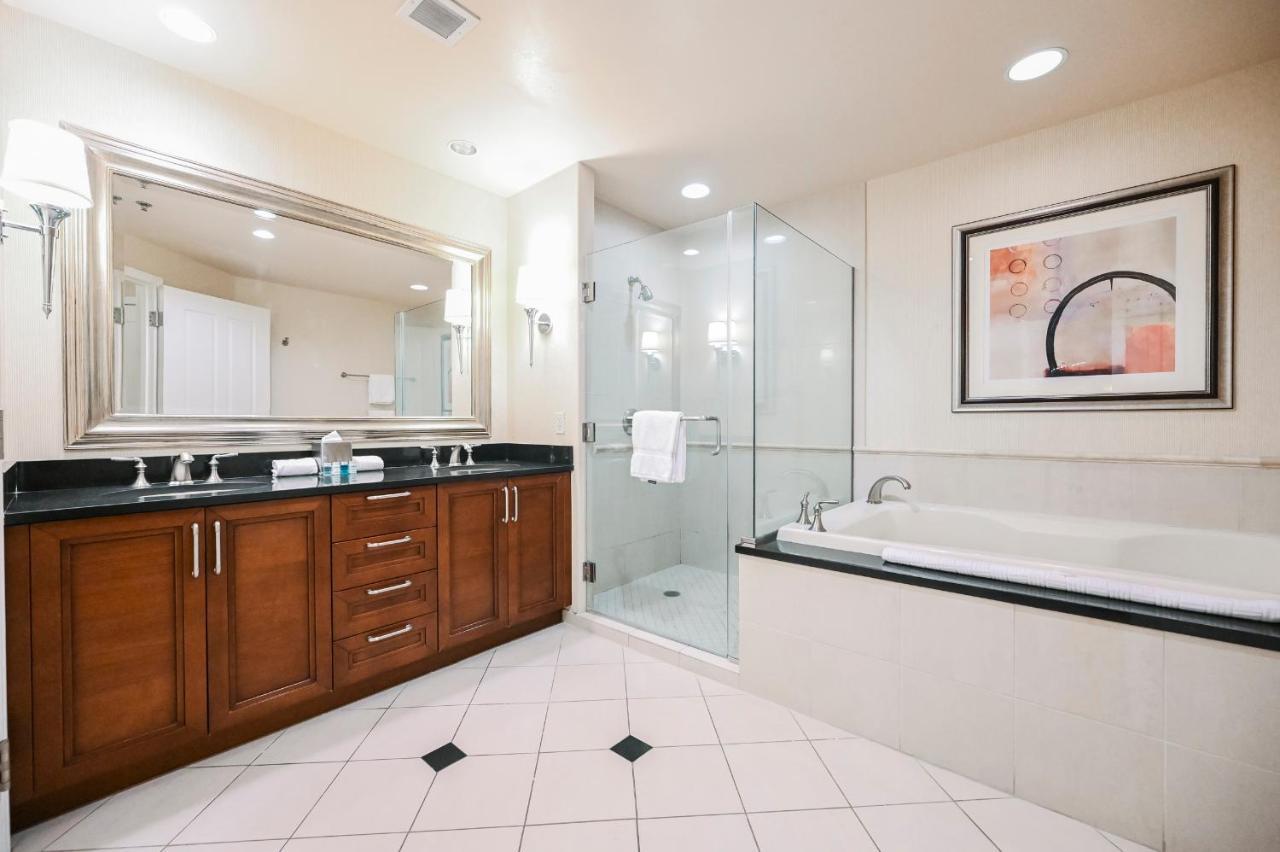 Mgm Signature Towers, Balcony Suite, Strip View - No Fees! Apartahotel *