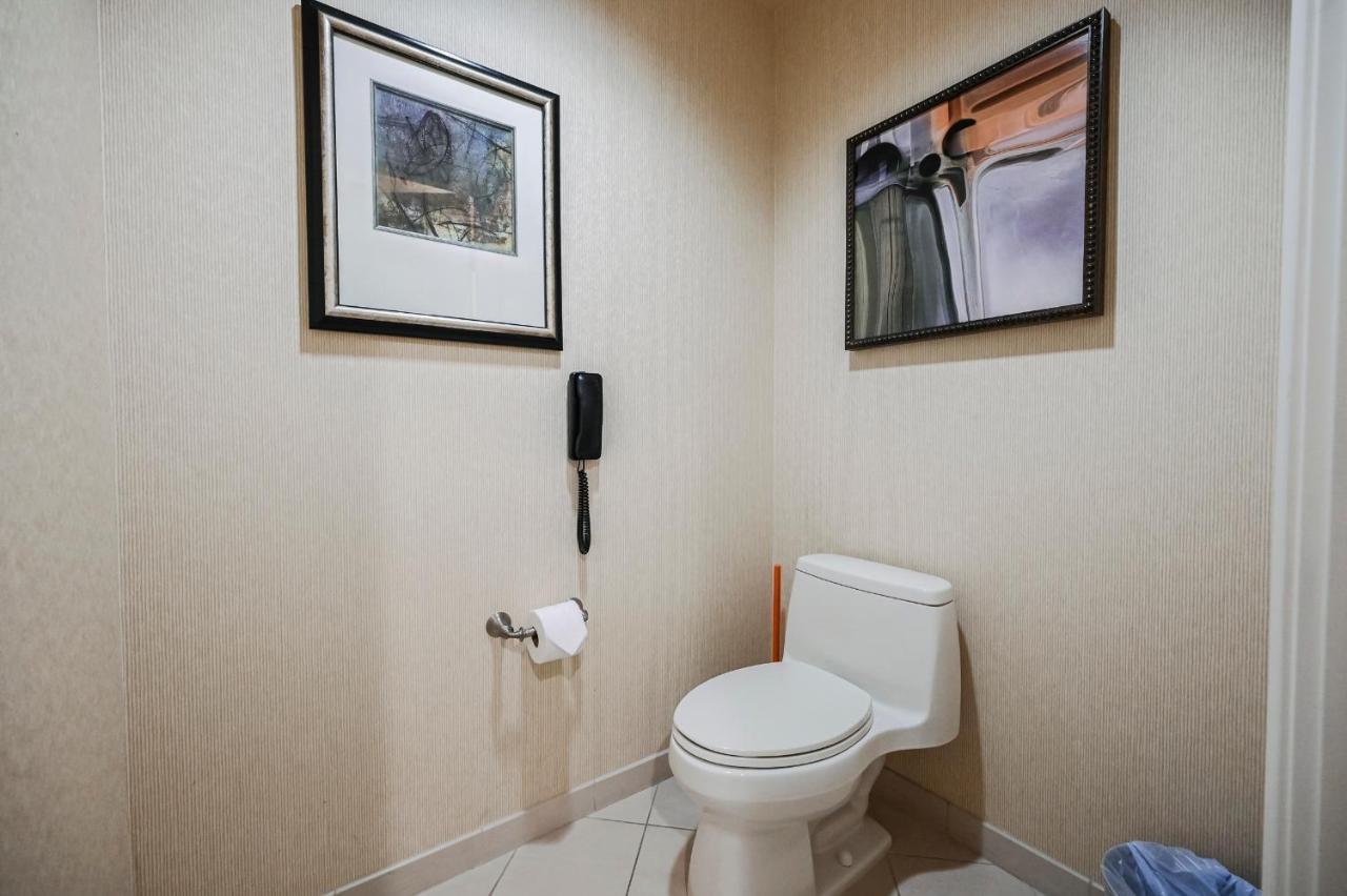 Apartahotel Mgm Signature Towers, Balcony Suite, Strip View - No Fees! *